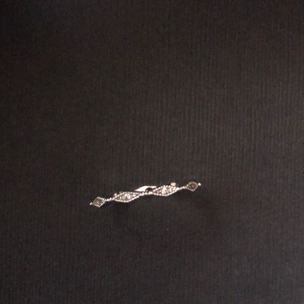 Angl diamond like ring